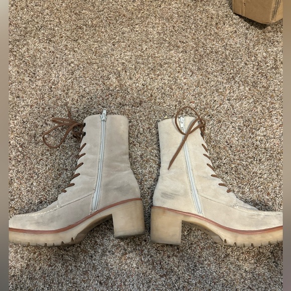 Heeled Boots Beige - Picture 4 of 6